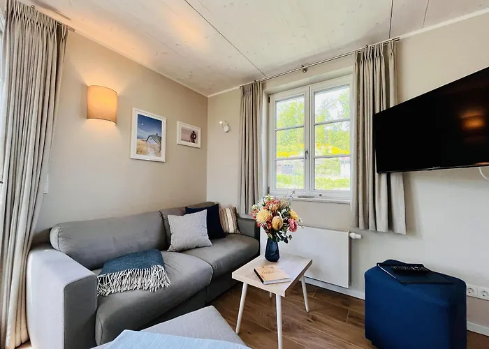 Blaumeise 06 Klein Stresow Ruegen By Ruyastay